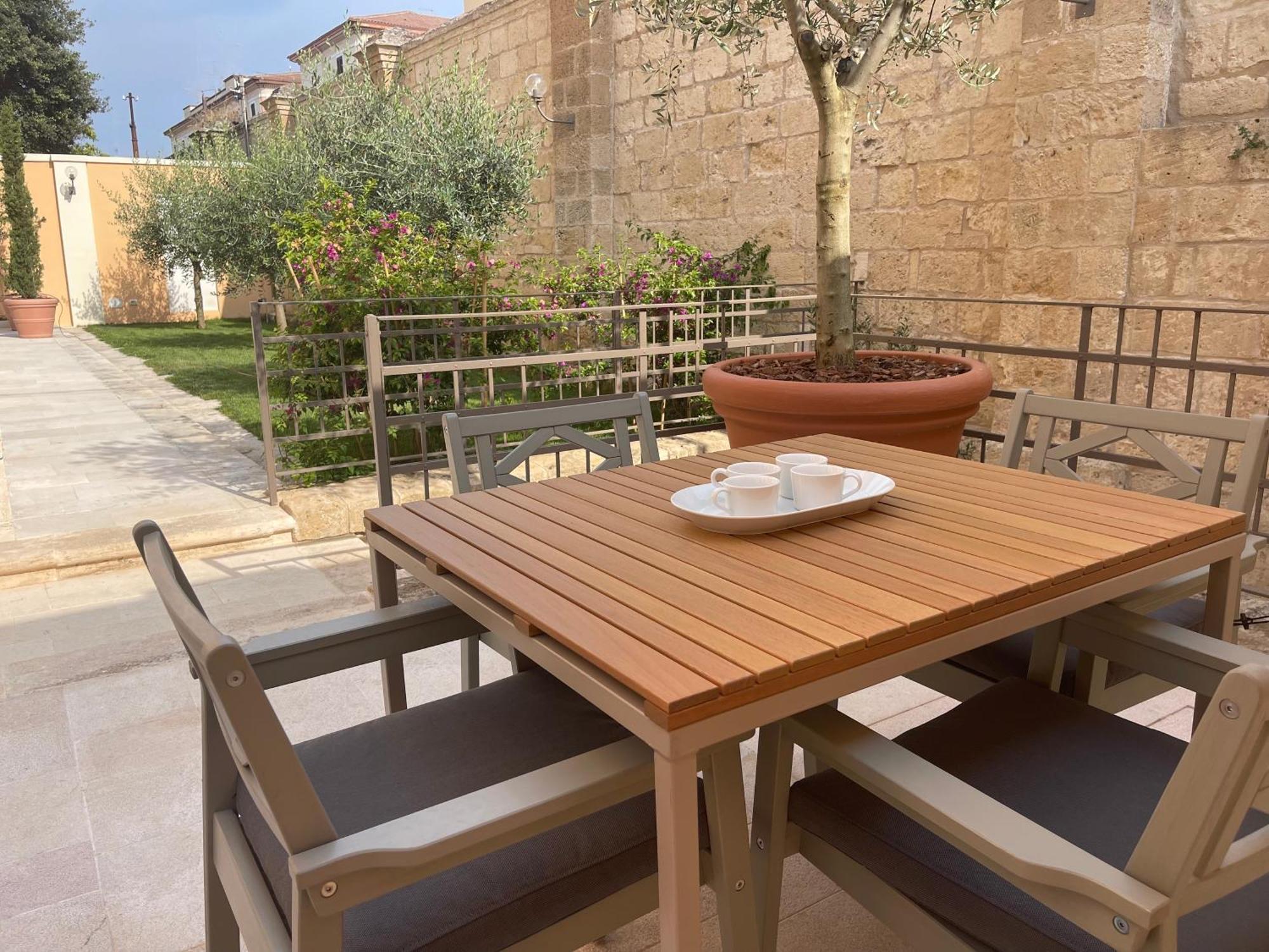 Palazzo Pitagora Hotel Taranto Luaran gambar