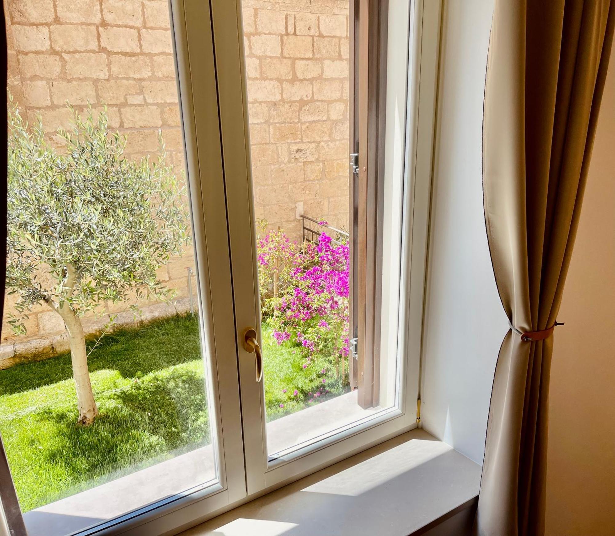 Palazzo Pitagora Hotel Taranto Luaran gambar